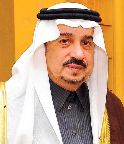 محافــظ الــرس مـع الأهالي يهنئان