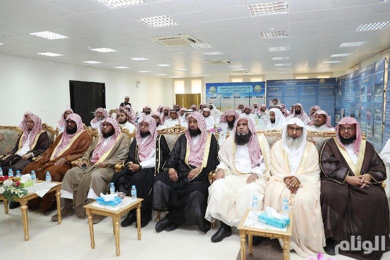 شاهد: الشيخ الشليل يلتقي أعضاء هيئة الدوادمي