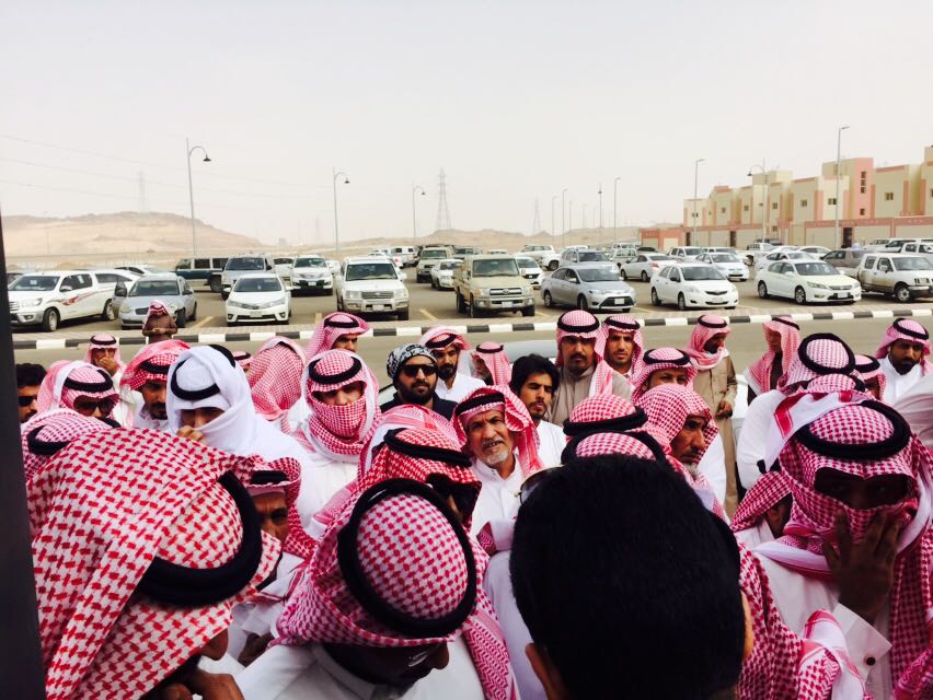 المستفيدون يتزاحمون لحجز 1040 فيلا اسكان1.jpg