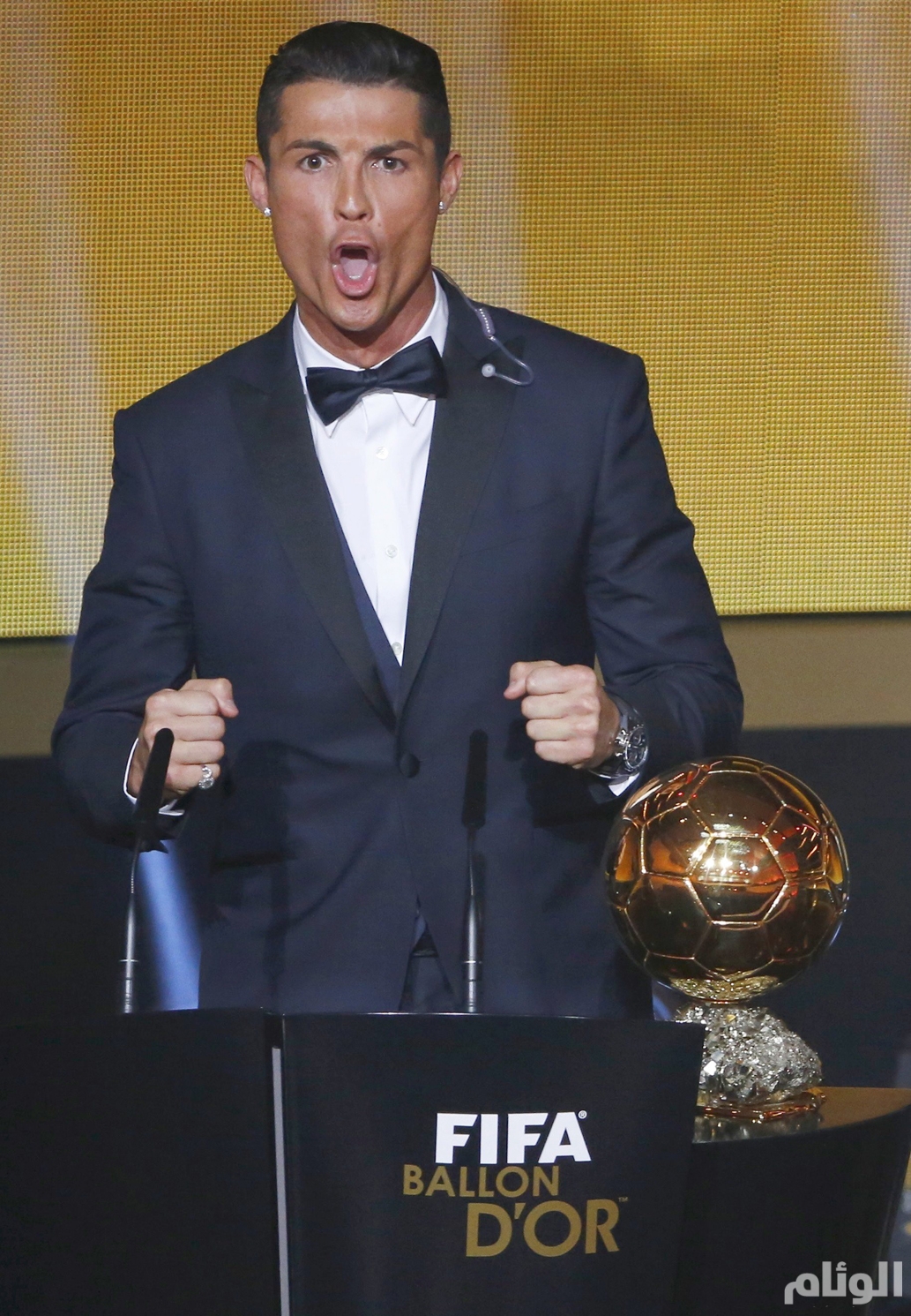 Real Madrid's Ronaldo makes speech after winning FIFA Ballon d'Or 2014 in Zurich