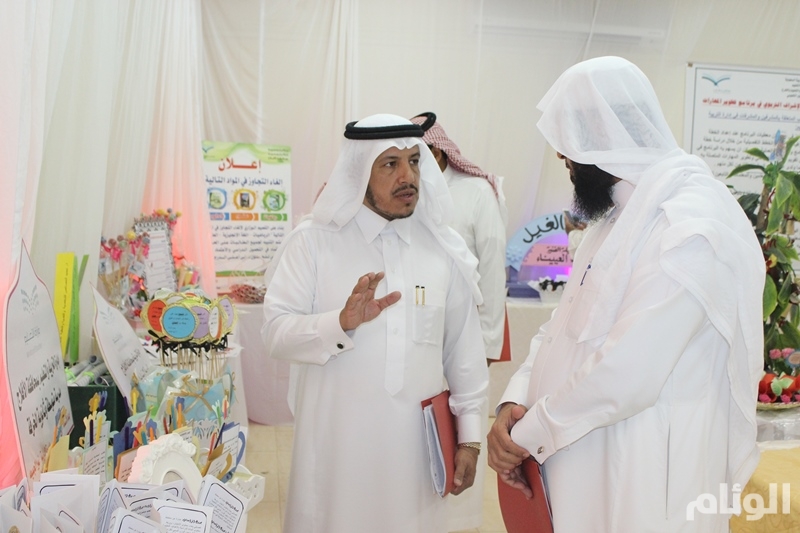 بالصور.. مدير «تعليم الأفلاج» يفتتح معرض الملتقى الأول لتطوير مهارات التقويم بالصور.. مدير «تعليم الأفلاج» يفتتح معرض الملتقى الأول لتطوير مهارات التقويم