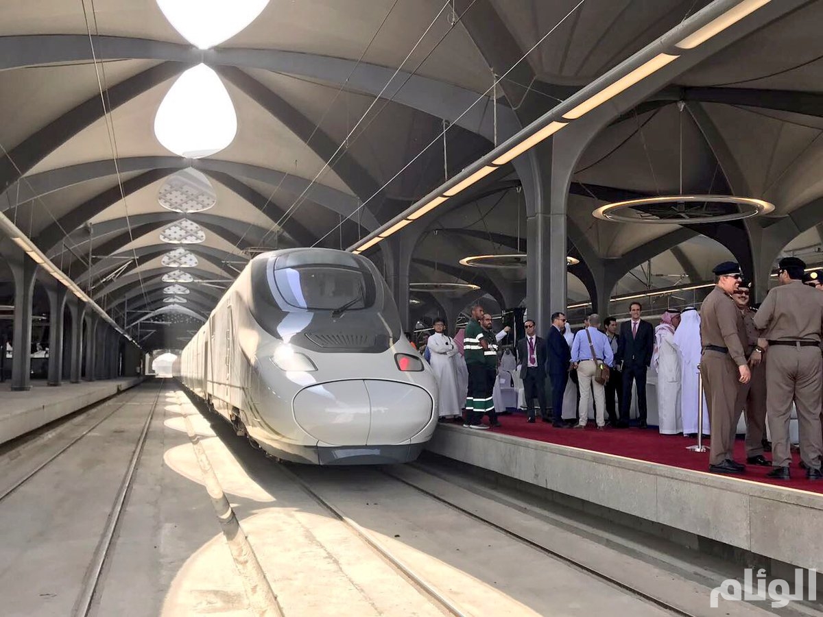 Транспорт саудовской аравии. Поезд Медина Мекка. Метро в Мекке. Эр Рияд Медина поезд. Метро в Саудовской Аравии.