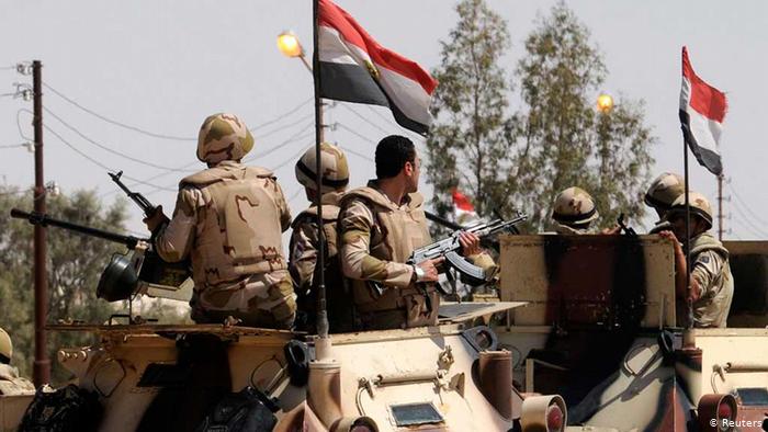 الجيش المصري: استشهاد أحد العناصر المكلفة بتأمين الشريط الحدودي في رفح