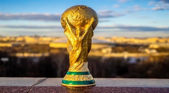 أفاعي والإطاحة بحكم كبير.. أزمات كأس العالم تظهر م