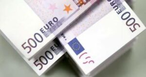 اليورو يبلغ أعلى مستوياته منذ 2008 مقابل الين