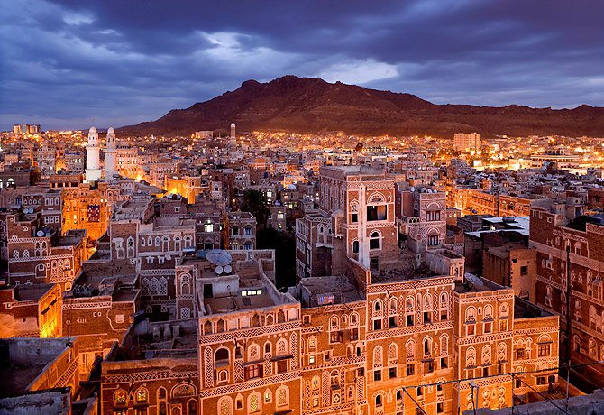 اليونسكو تعلن البدء في إعادة تأهيل 10 آلاف منزل في صنعاء القديمة
