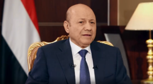 العليمي: الحوثي اتخذ الشعب رهينة لأجندة إيران رئيس المجلس القيادة الرئاسي اليمني رشاد العليمي