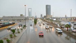 الدفاع المدني يدعو إلى الحيطة من هطول الأمطار الرعدية على معظم مناطق المملكة