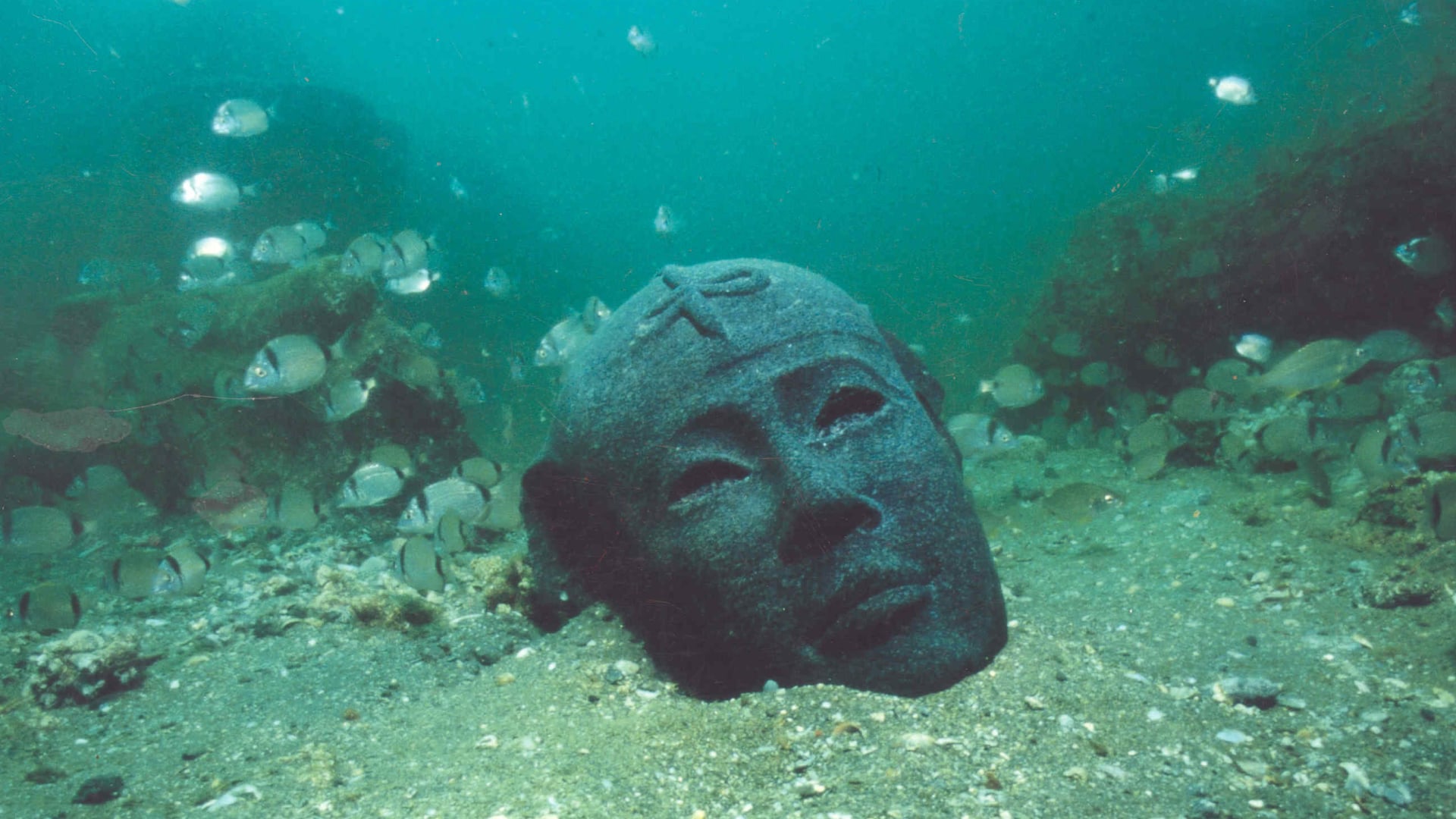 آثار غارقة