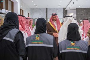 جولة أمير منطقة المدينة المنورة داخل مركز الترحيب واستقبال الحجاج