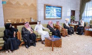 أمير الرياض يستقبل رئيس جمعية المتقاعدين