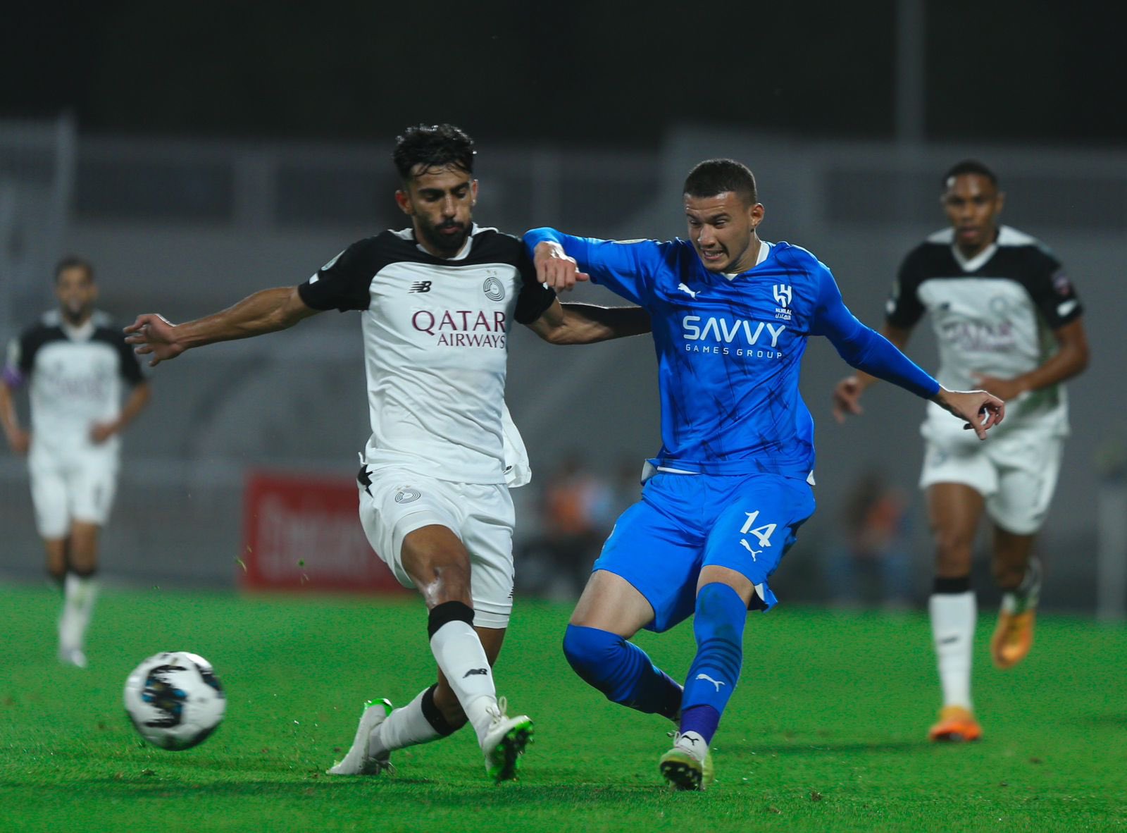 الهلال والسد