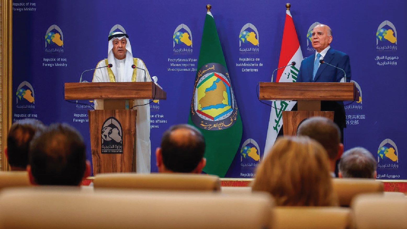 أثناء المؤتمر