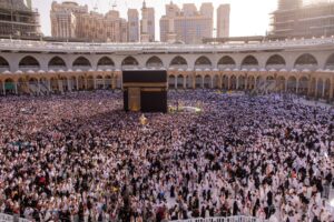 كيف سهلت السعودية رحلات الملايين من قاصدي بيت الله الحرام؟