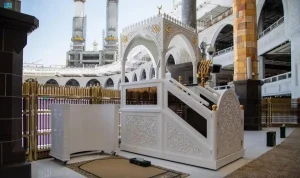 رئاسة شؤون الحرمين تستفتح خطبة العام الجديد بمنبر على طراز فريد