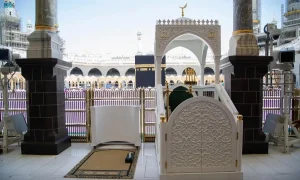 رئاسة شؤون الحرمين تستفتح خطبة العام الجديد بمنبر على طراز فريد