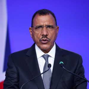 رئيس النيجر محمد بازوم