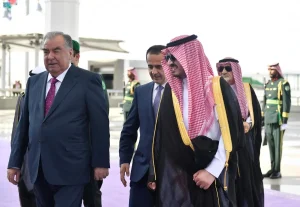 رئيس جمهورية طاجيكستان يصل جدة للمشاركة بقمة C5