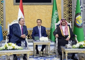 رئيس جمهورية طاجيكستان يصل جدة للمشاركة بقمة C5