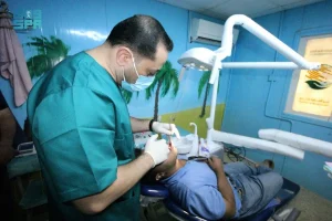 عيادات مركز الملك سلمان للإغاثة تواصل تقديم خدماتها الطبية في مخيم الزعتري بالأردن