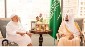 وزير الشؤون الإسلامية يلتقي عددًا من كبار الشخصيات 