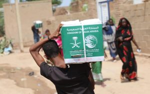 جانب من المساعدات الإنسانية المقدمة للسودانيين