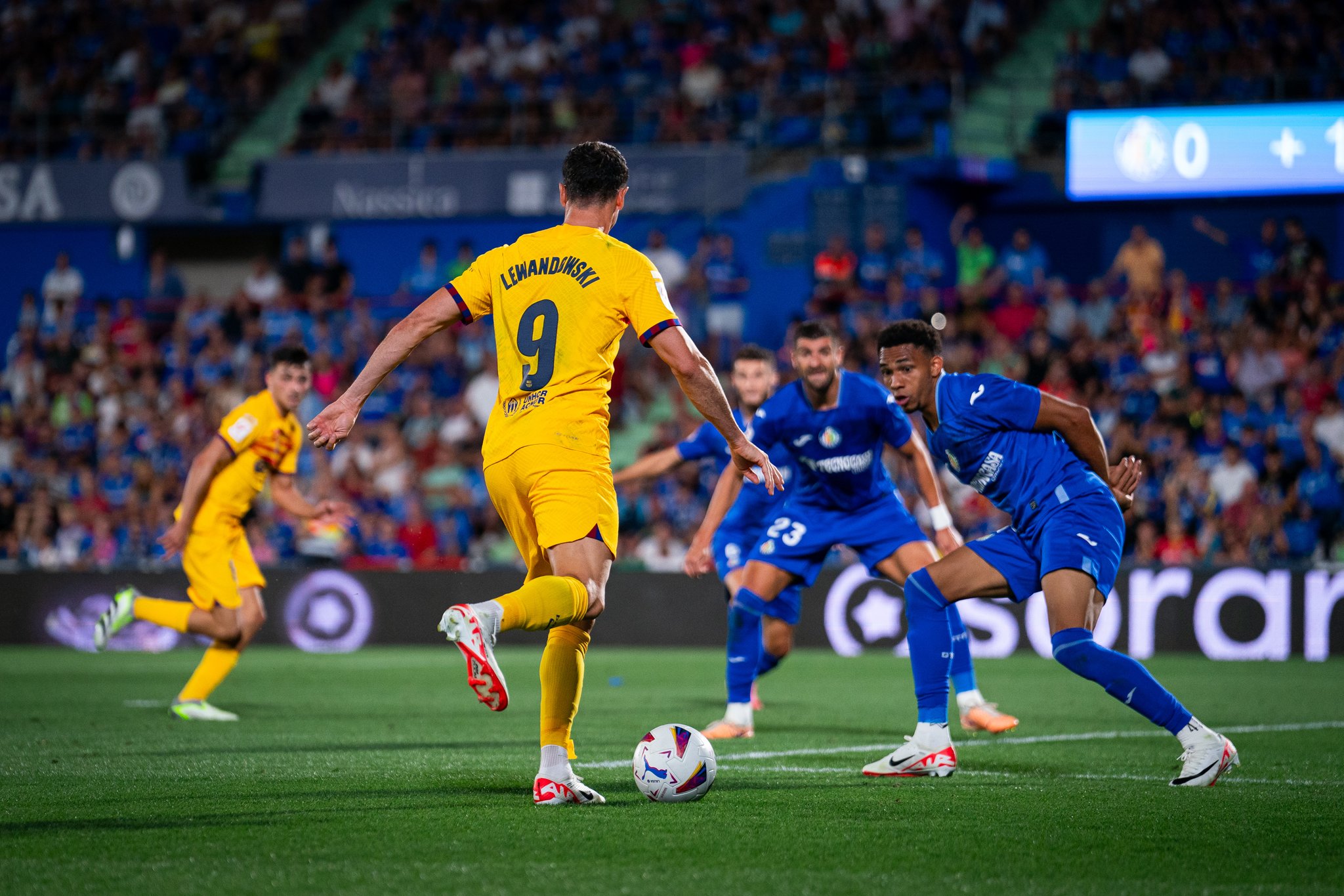 برشلونة وخيتافي