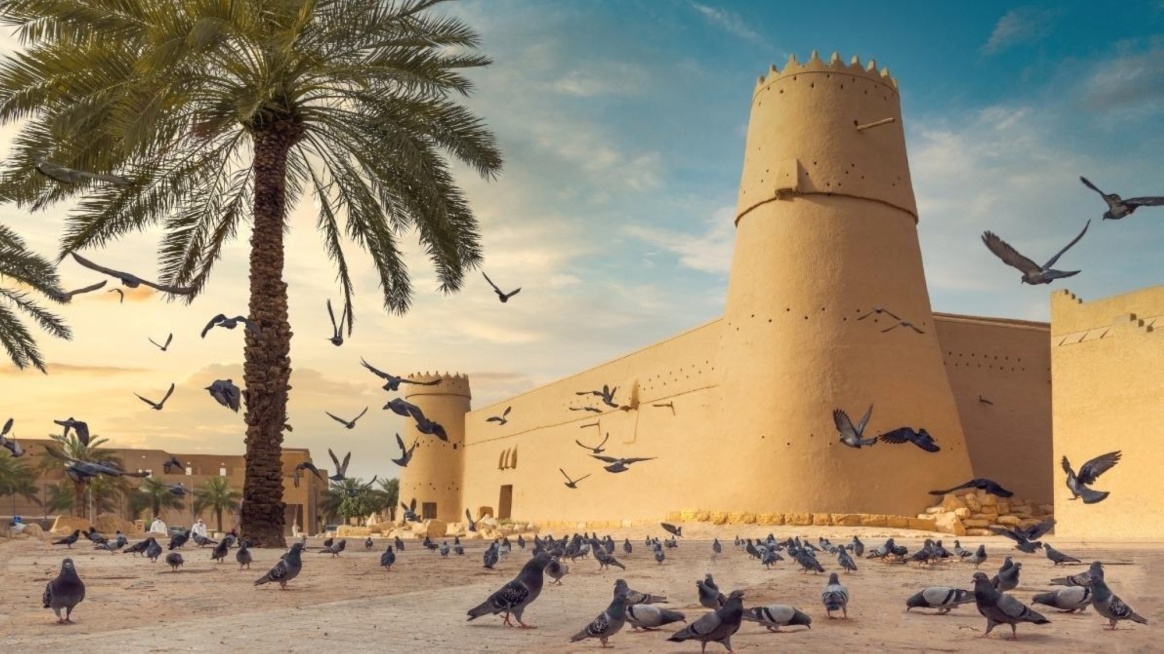 إشادة أممية بالتطور الكبير.. السعودية تتصدر دول العشرين في النمو السياحي بنسبة 73% خلال 2024 السياحة في السعودية