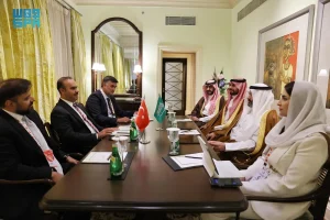 السواحة يلتقي عدداً من وزراء الاقتصاد الرقمي والتقنية والاتصالات لتوسيع الشراكات واستعراض الفرص الاستثمارية التقنية