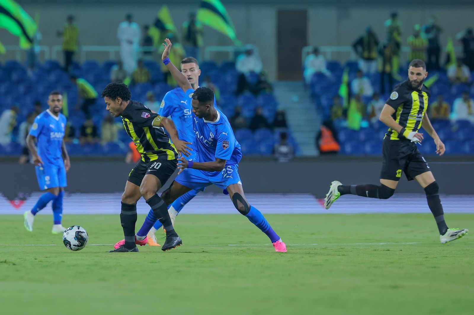 الهلال يفوز على الاتحاد بثلاثية في قمة كأس الملك سلمان للأندية الأبطال