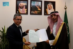 مدير فرع وزارة الخارجية بمنطقة مكة المكرمة يستقبل القنصل العام لماليزيا بجدة