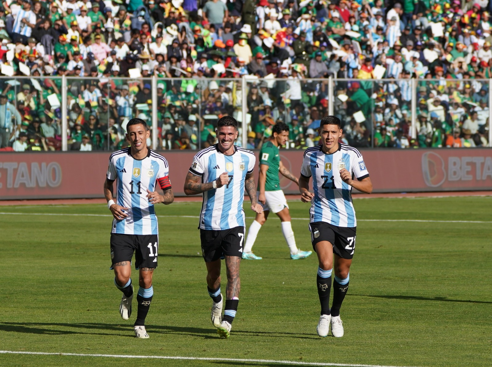 استبعاد نجم أرجنتيني من مباراة النمسا في المونديال
