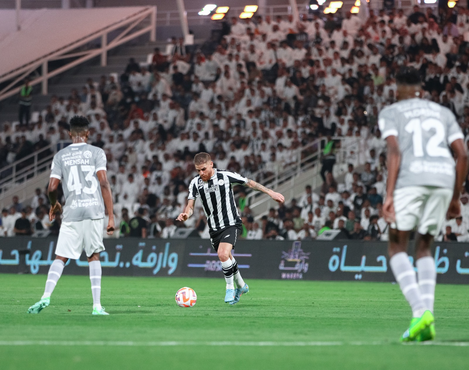 الشباب والطائي