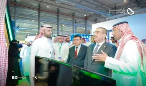 وزير الصناعة يدشن معرض صنع في السعودية