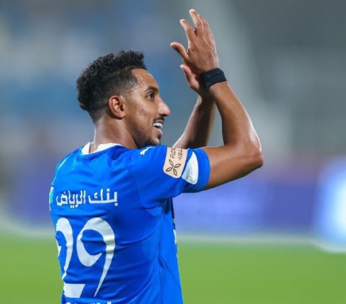 صراع قوي بين البريكان والدوسري في الدوري السعودي