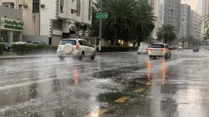 تحذير لسالكي الطرق السريعة من مجاري السيول في مكة