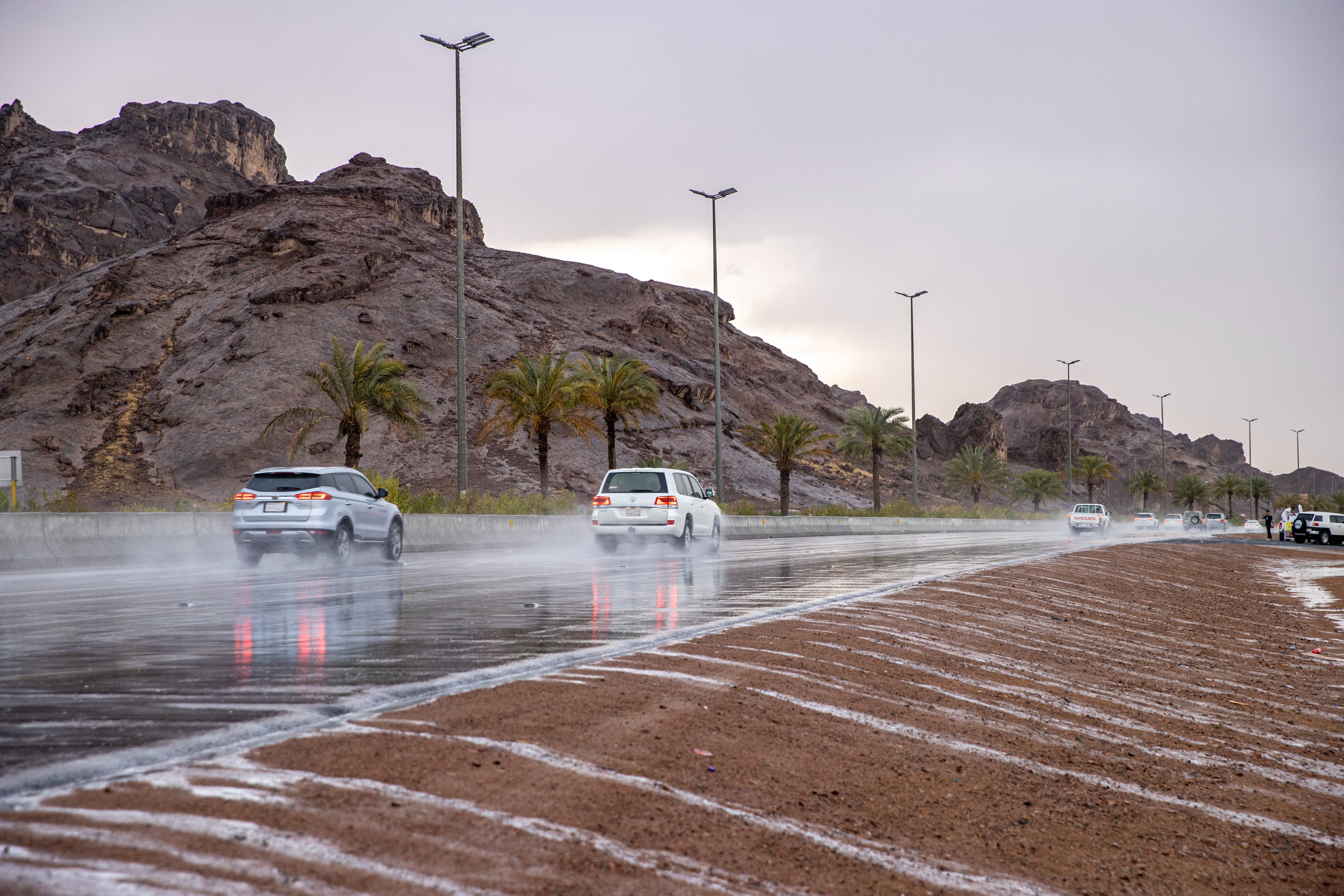 الأرصاد: أمطار رعدية ونشاط في الرياح على حائل