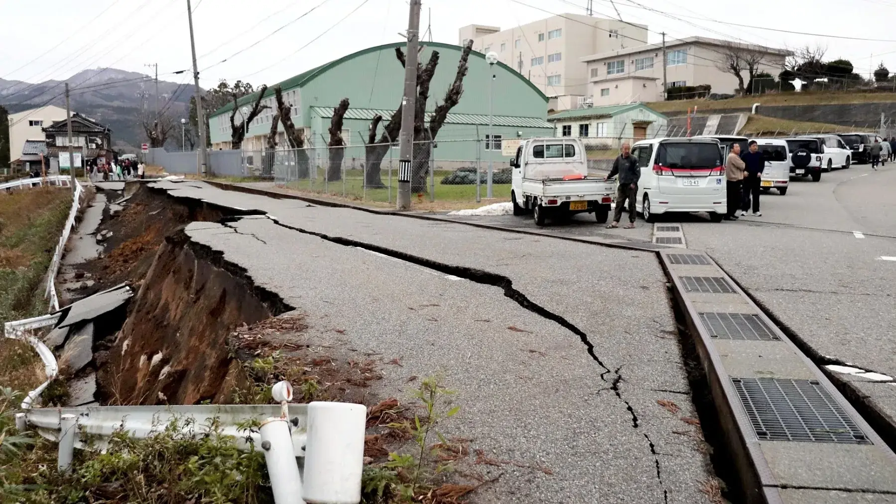 زلزال بقوة 6 درجات يضرب اليابان وتحذيرات من استمرار الهزات الارتدادية لأسبوع