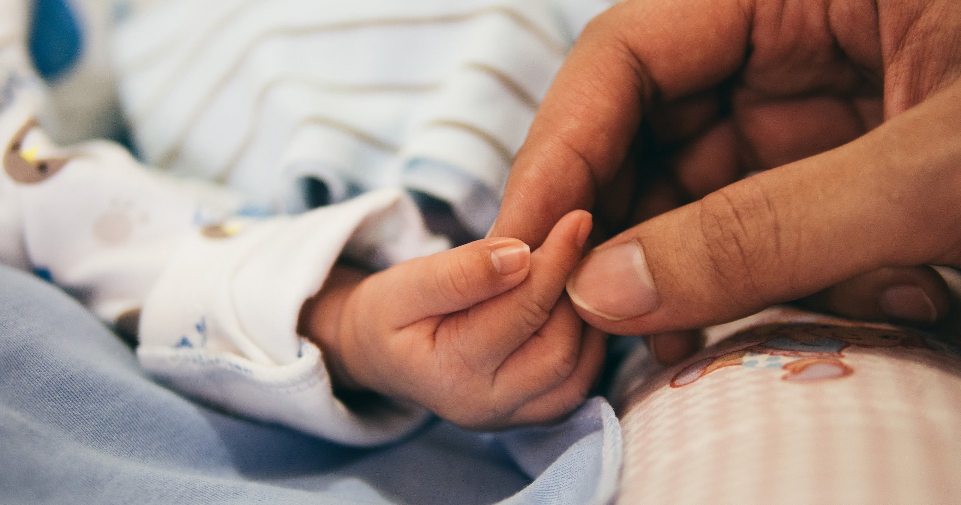 إنقاذ حياة مولود يعاني من تشوه خلقي معقد في نجران