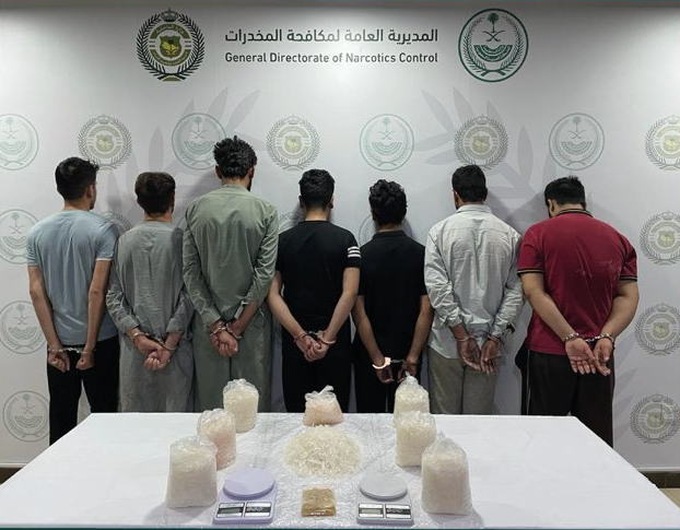 القبض على 7 مقيمين بالمنطقة الشرقية لترويجهم 17.1 كيلوجرامًا من “الشبو”