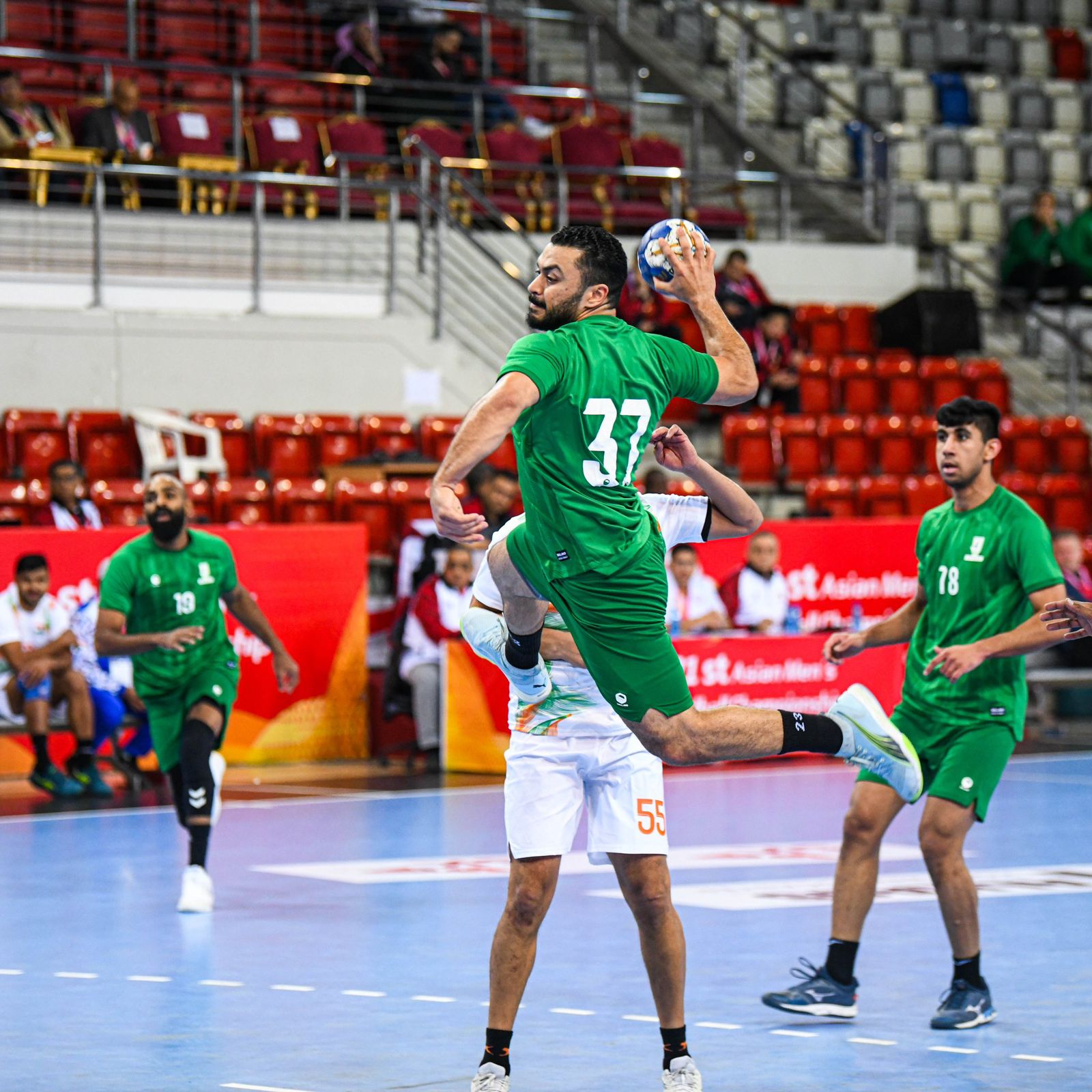 “أخضر اليد” يسعى إلى التأهل لكأس العالم للمرة الـ 11 خلال مشاركته بكأس آسيا في البحرين