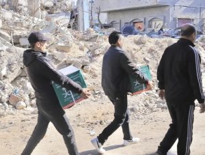 مركز الملك سلمان للإغاثة يواصل توزيع مساعداته الإنسانية للمتضررين في قطاع غزة