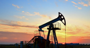 أسعار النفط ترتفع بـ 0.5% مع استمرار التوترات فى البحر الأحمر
