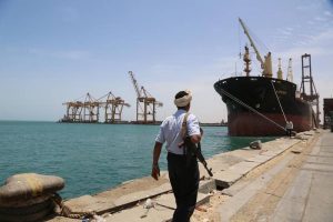 الحوثيون: استهدفنا بصواريخ بحرية السفينة كيم رينجر الأمريكية في خليج عدن