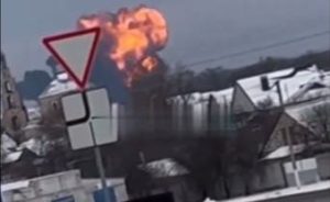 تحطم طائرة عسكرية روسية على متنها 65 أسيرًا أوكرانيًا