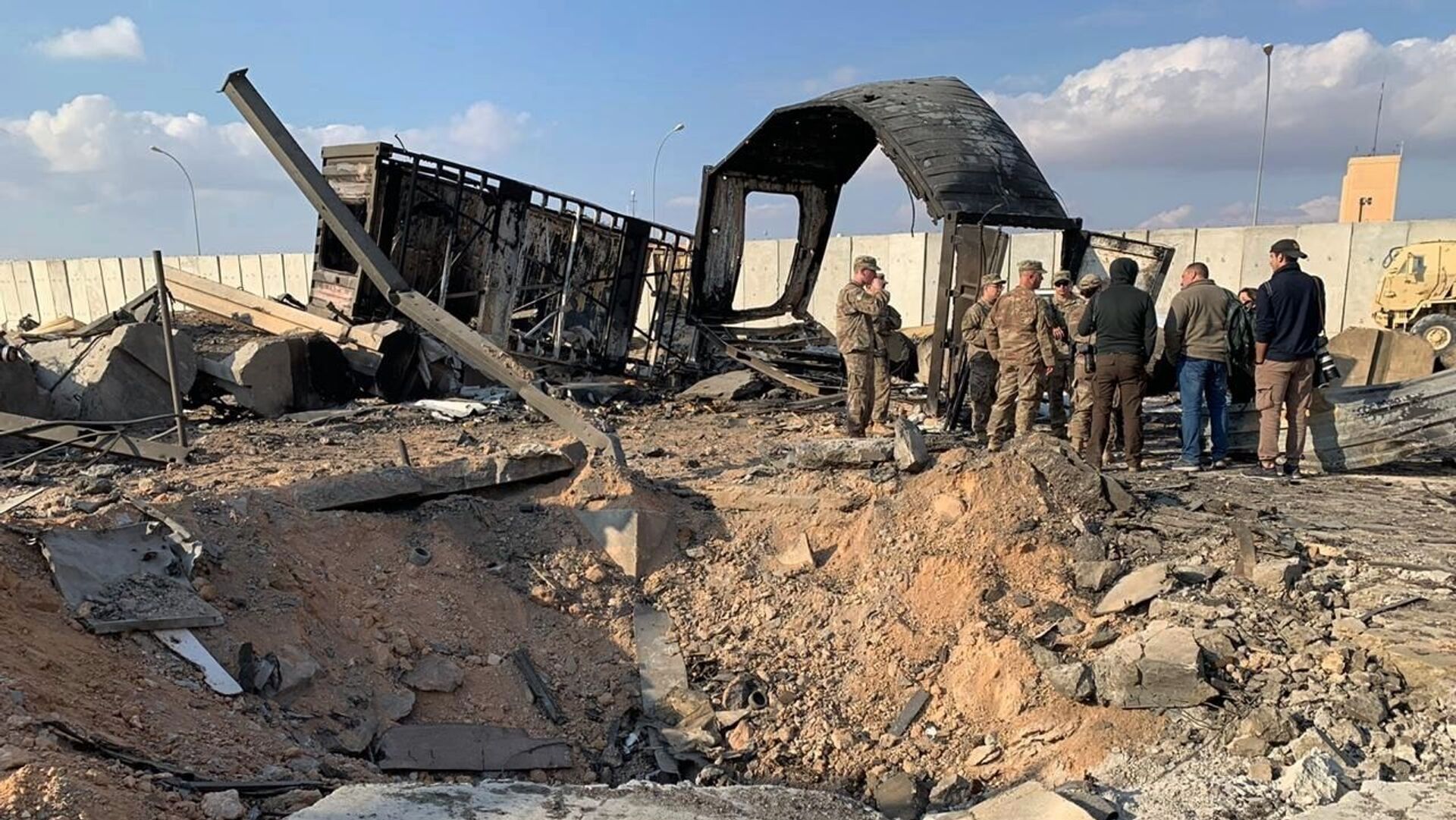 بعد استهداف القواعد العسكرية.. هل توجه أمريكا ضربات للداخل الإيراني؟ استهداف القواعد العسكرية