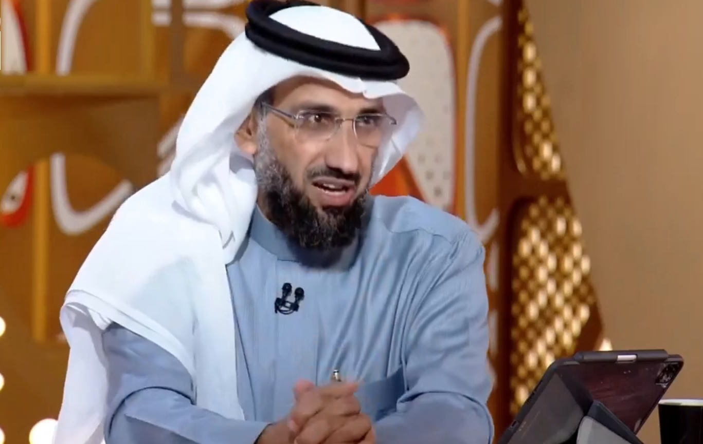 أحمد العساف يروي قصة “علقة” تلقاها الشيخ حمد الجاسر من رئيس القضاة في مكة