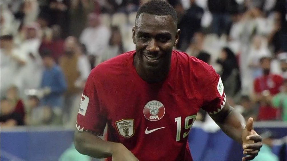 المعز علي: سنقدم بطولة تليق بمنتخب قطر.. ونحتاج دعم الجماهير في كأس آسيا