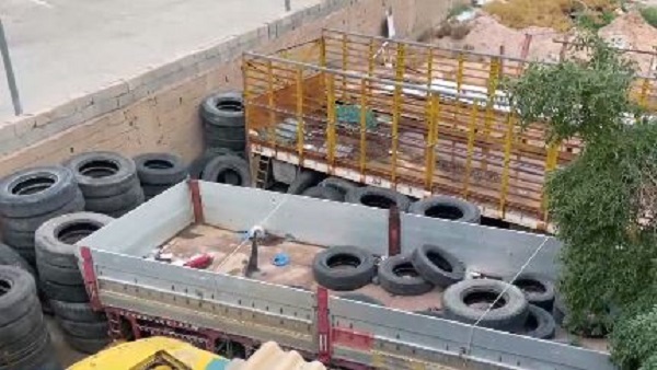 حملة تفتيشية تضبط 500 إطار مغشوش في حفر الباطن مستودع إطارات مغشوشة في حفر الباطن