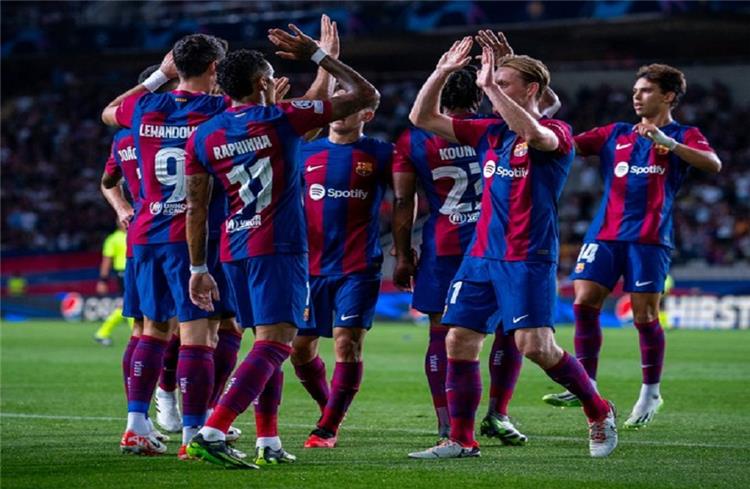 برشلونة يفوز على لاس بالماس بهدفين في الدوري الإسباني